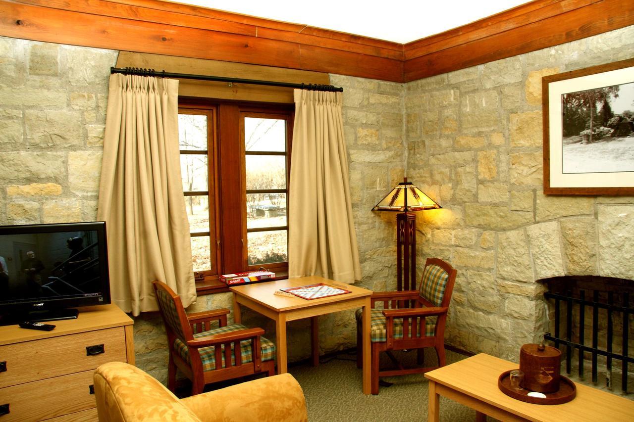 Pere Marquette Lodge & Conference Ctr; BW Premier Collection Grafton 外观 照片